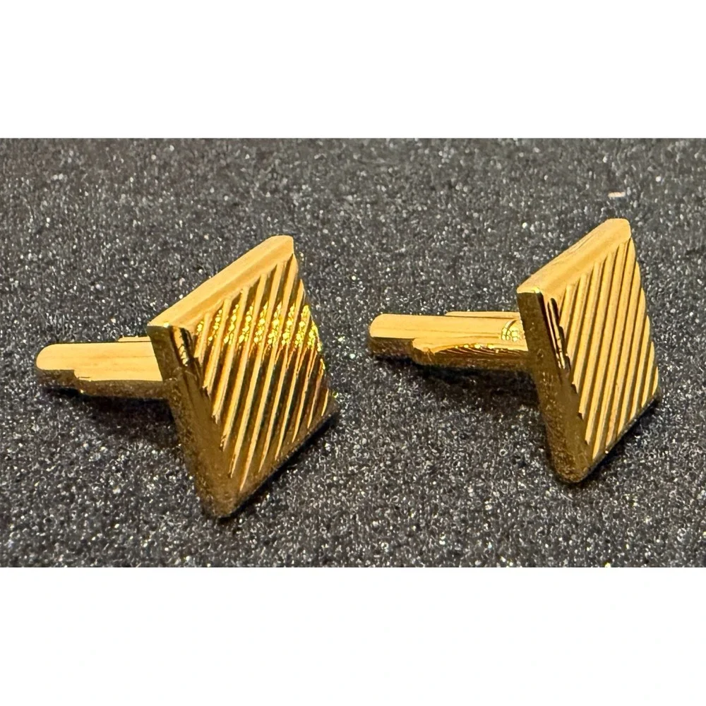 Vintage Gold Tone Geometric Ribbed Square Cufflink Set Cuff Link